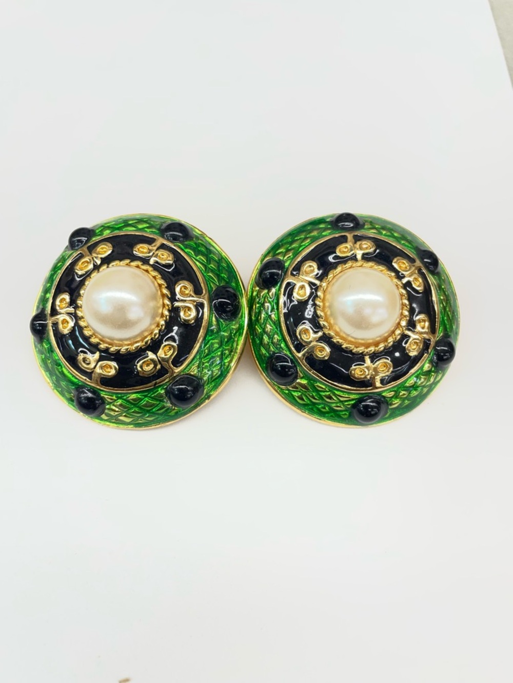 Blanca Byzantine Green Enamel Faux Pearl Button Cabachon disc clip on Earrings